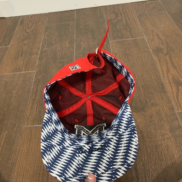 Hat - Picture 3 of 3